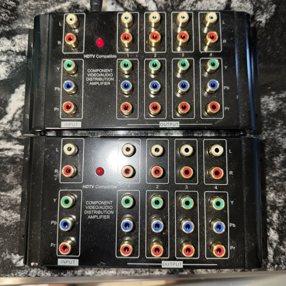 Lot Of (2) 4-Way Component RGB Audio Video Distribution Amplifier Tested - Picture 1 of 4